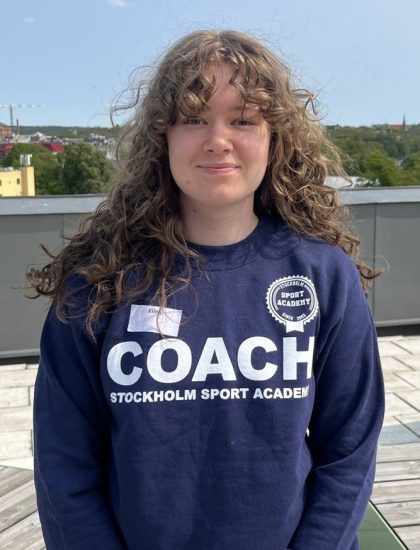 Elina, Akrobatiktränare